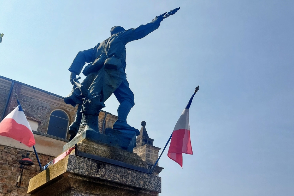 Oorlogsmonument Bussières #2