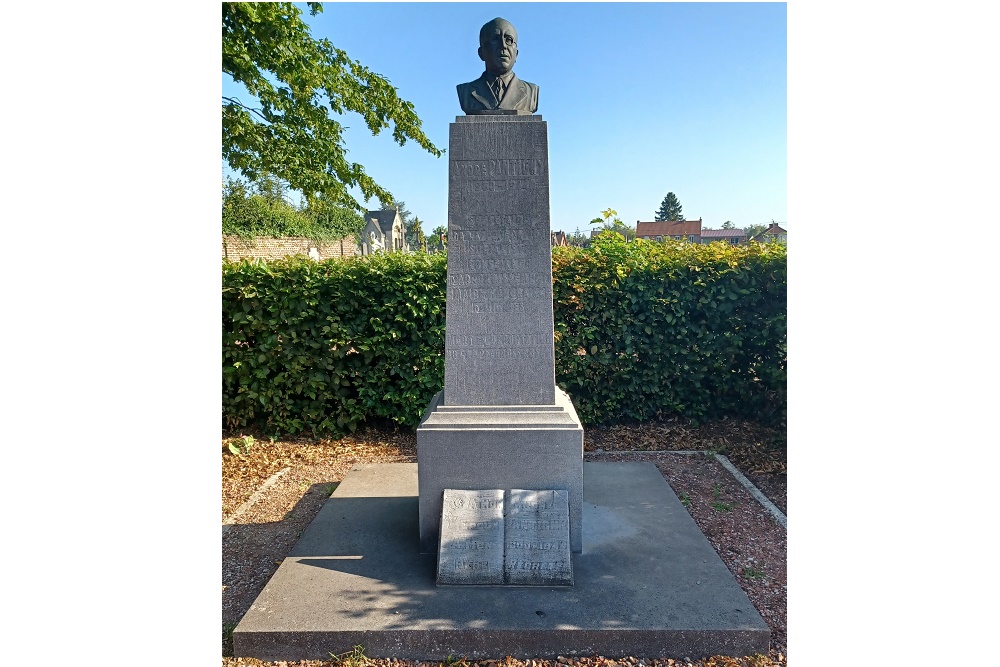 Mausoleum Oignies #6