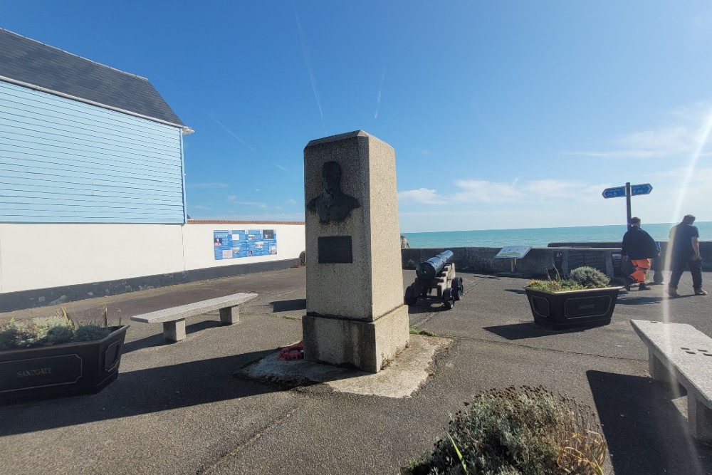 Gedenkteken Gen. Sir J. Moore, Sandgate #1