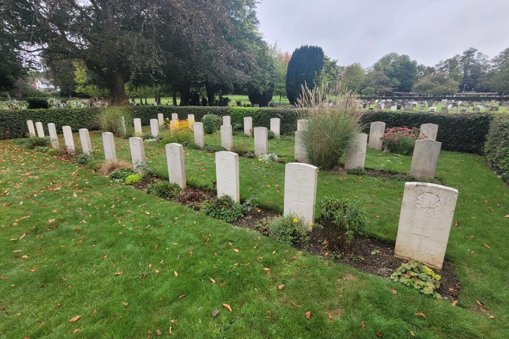 Commonwealth War Graves Canterbury Cemetery