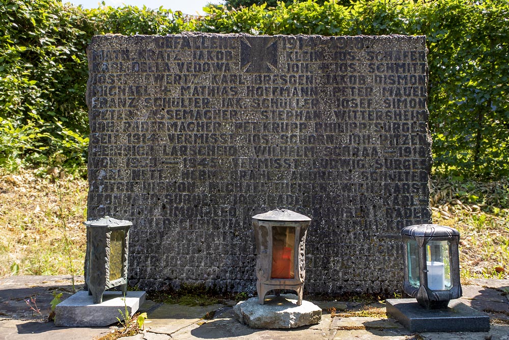 Oorlogsmonument Hönningen #2