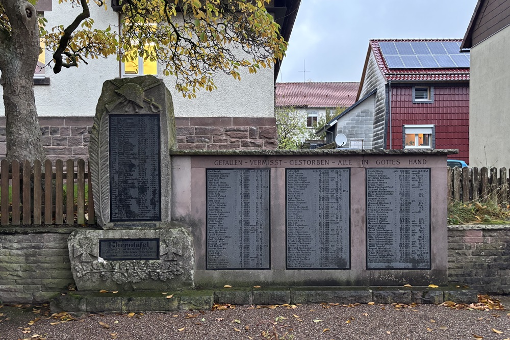 War memorial Sievershausen #1