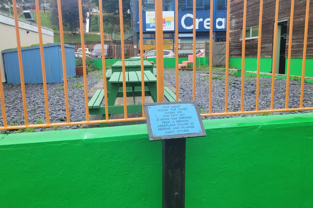 Gedenkteken Bomaanslag Tontine Street Folkestone