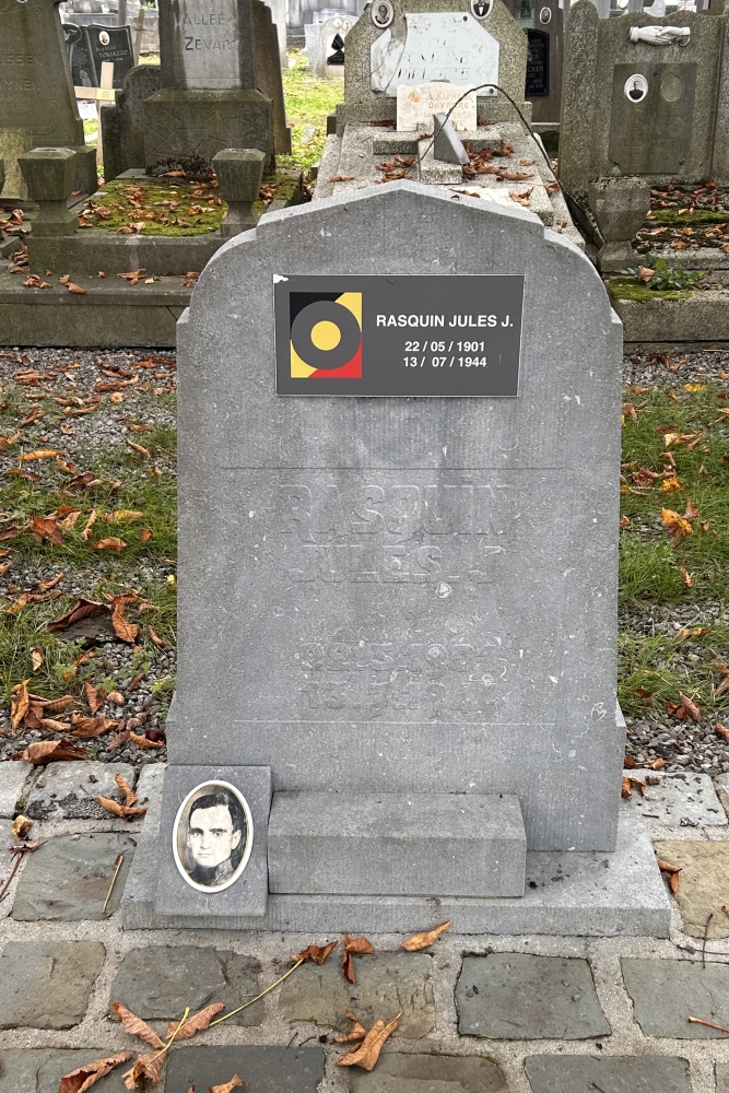 Municipal Cemetery Rhees Herstal #5