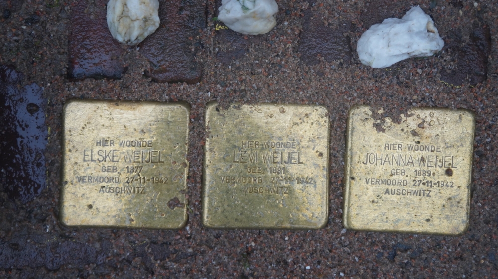 Stolpersteine Barlheze 44