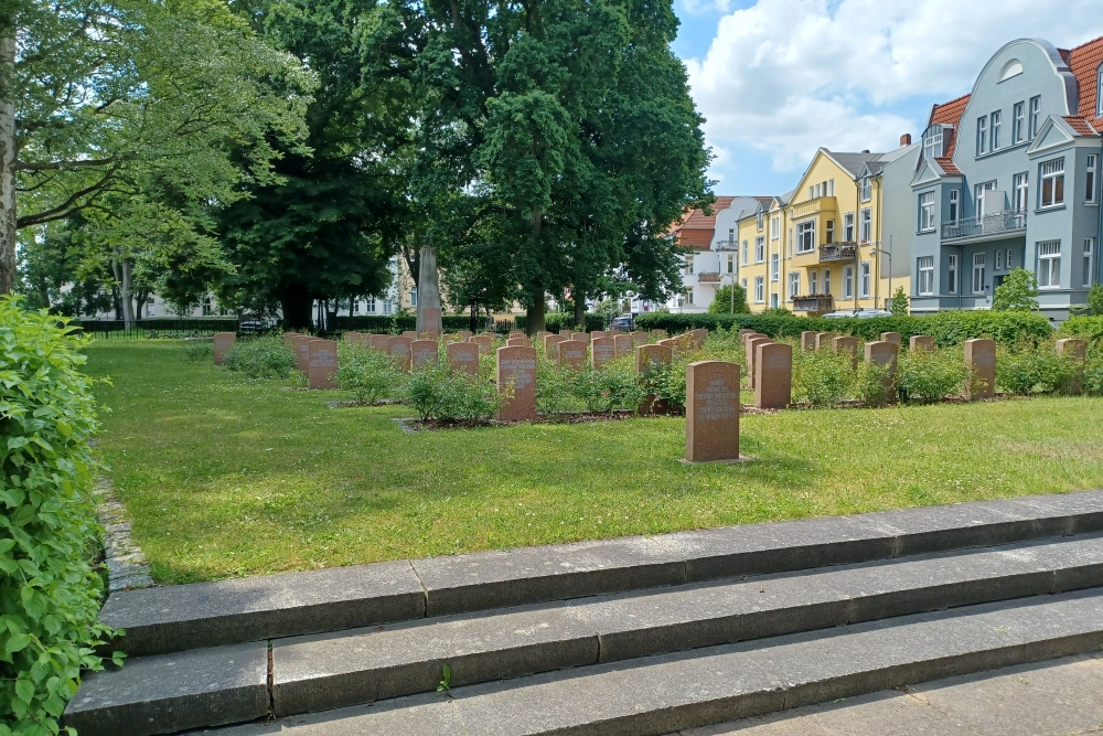 Sovjet Oorlogsbegraafplaats Rostock #1