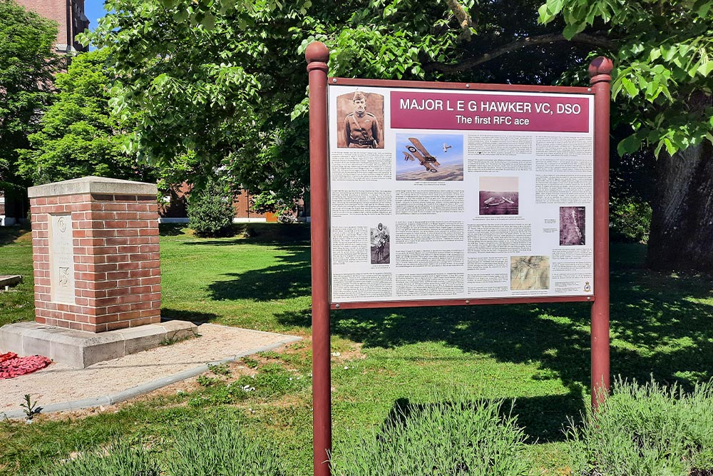 Memorial Major Lanoe George Hawker #4