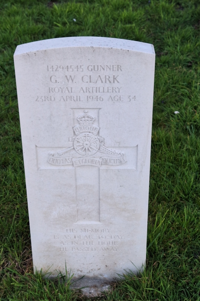 Commonwealth War Graves Sandwich Cemetery #3