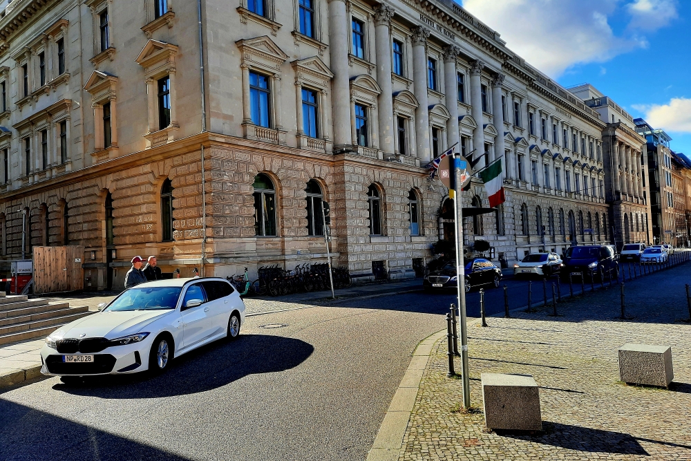Voormalige Geschäftszentrale der Dresdner Bank Berlijn #2