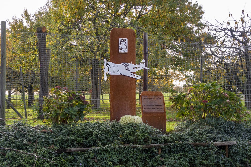 Memorial Crashsite P47D Thunderbolt 44-19735  #1