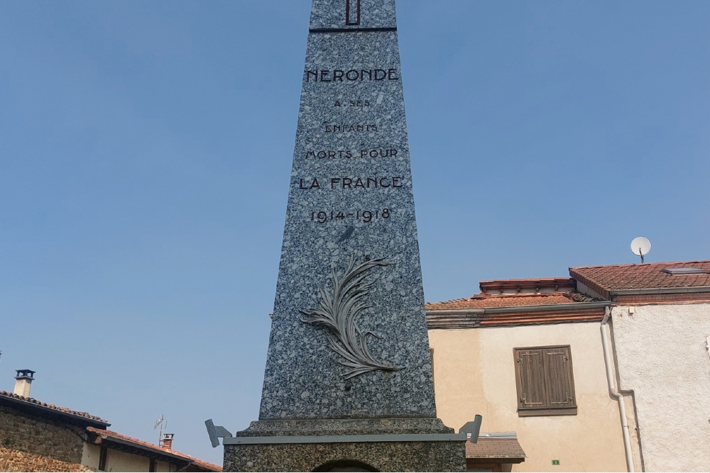 War Memorial Néronde #3