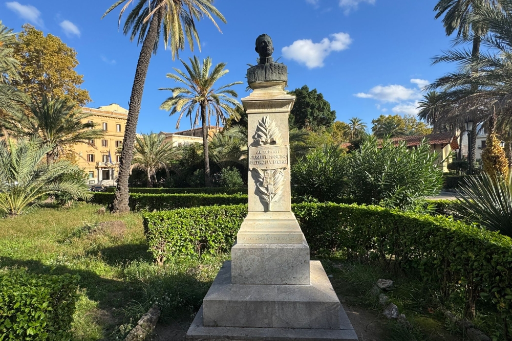 Buste Giuseppe Mancino, Villa Bonanno Park Palermo #3
