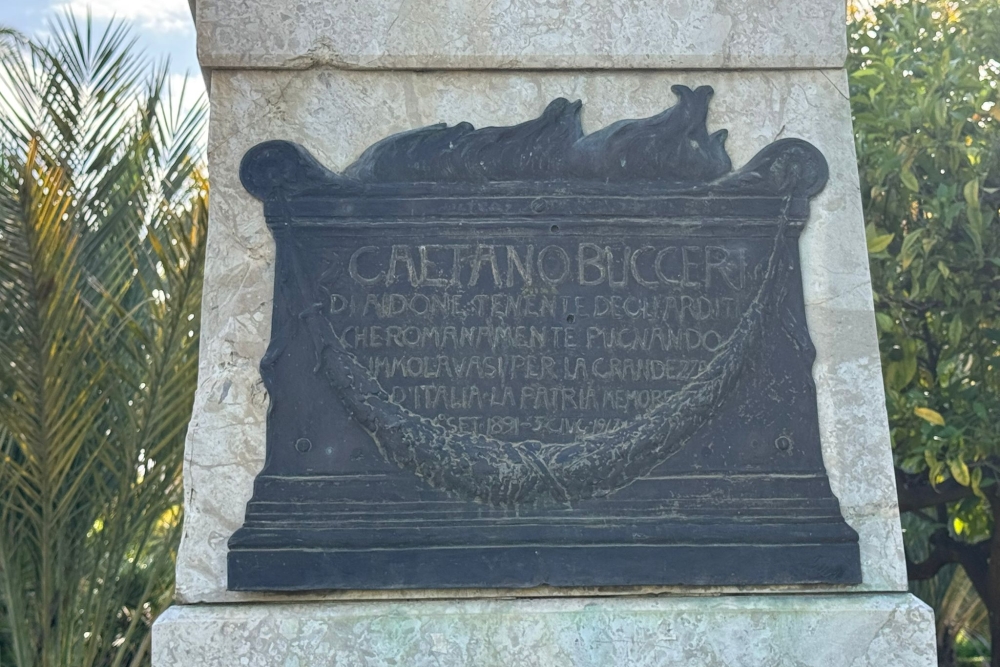 Monument Gaetano Bucceri, Villa Bonanno Park Palermo #4
