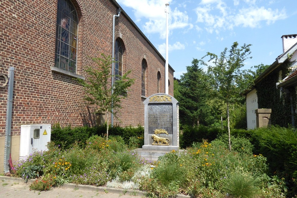Oorlogsmonument Gistoux #1
