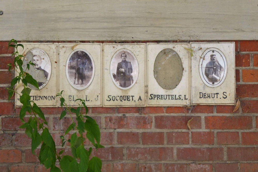 Oorlogsmonument Hèze  #5