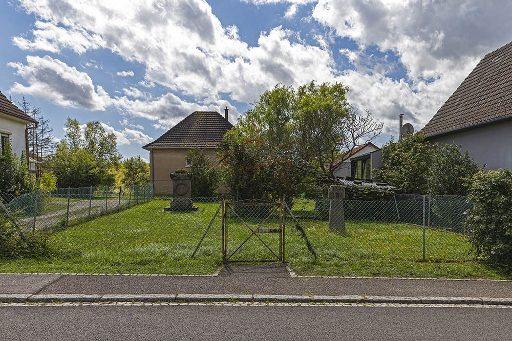 Common grave of Captains Hugo Von Hofstetter zu Plazol and Albin Oertel #8