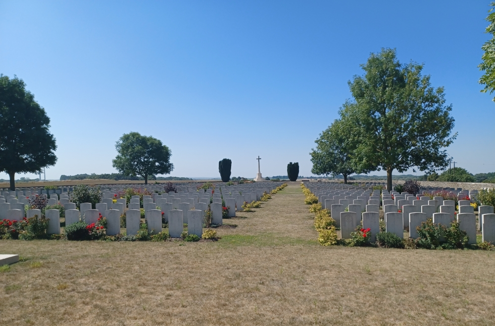 Commonwealth War Cemetery Grand-Seraucourt #2