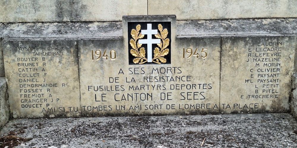 War Memorial Sées #4