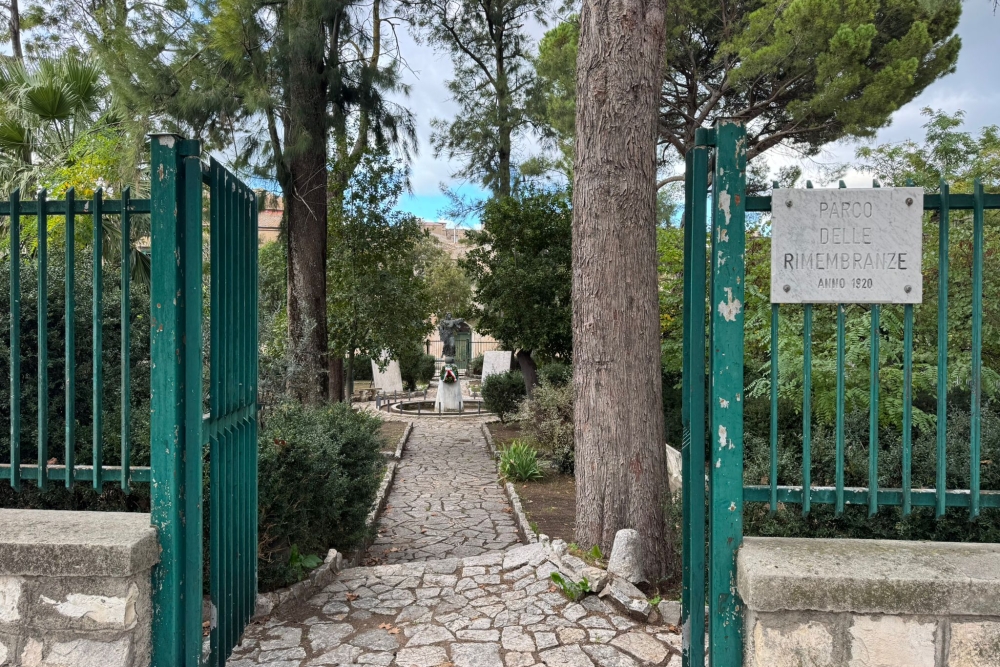 Remembrance Parc Pallazo Adriano