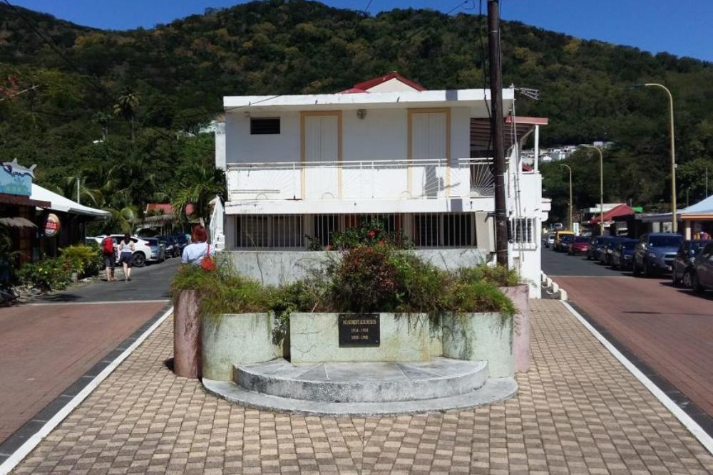 Oorlogsmonument Deshaies #1