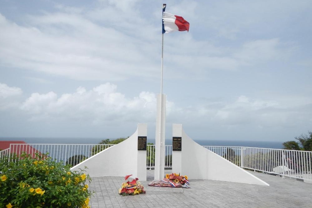 War Memorial Vieux Fort #1