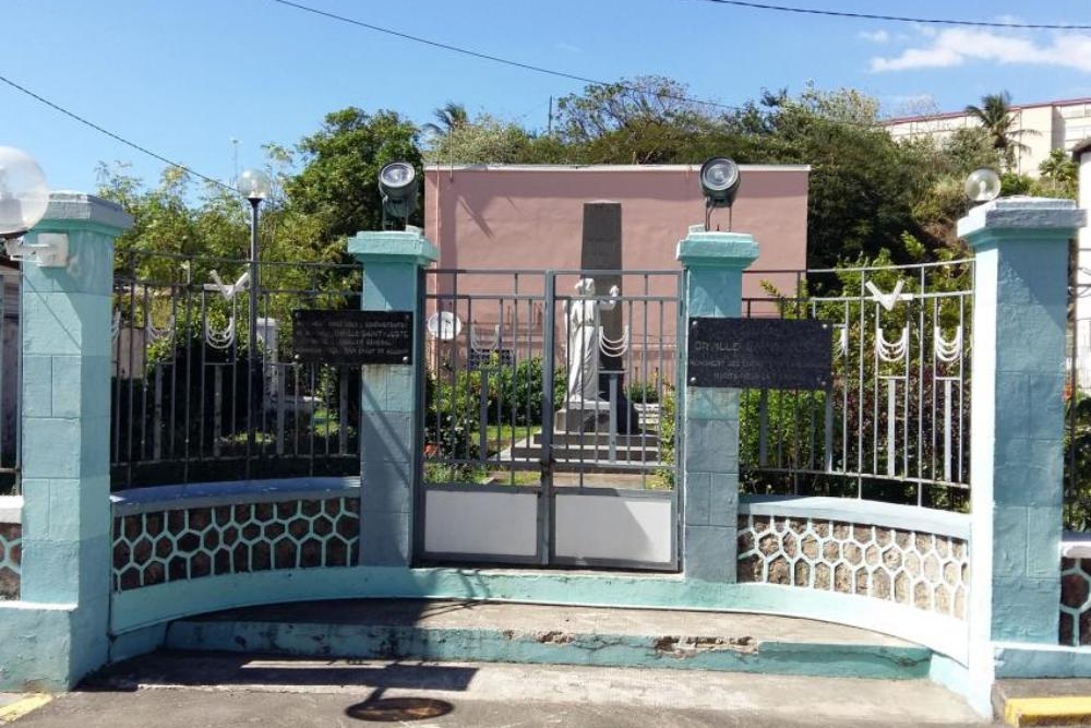 War Memorial Case-Pilote #1