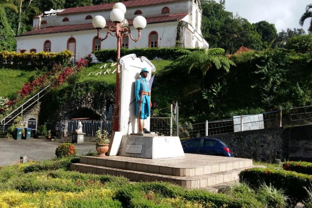 War Memorial Fonds-Saint-Denis #1