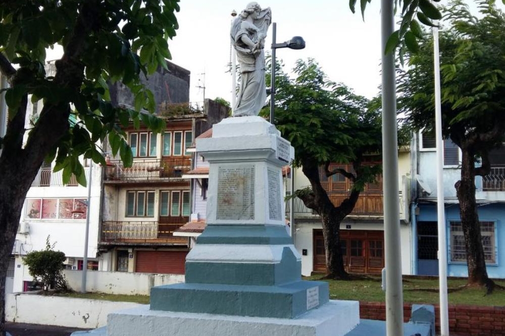 War Memorial Le Lamentin #1