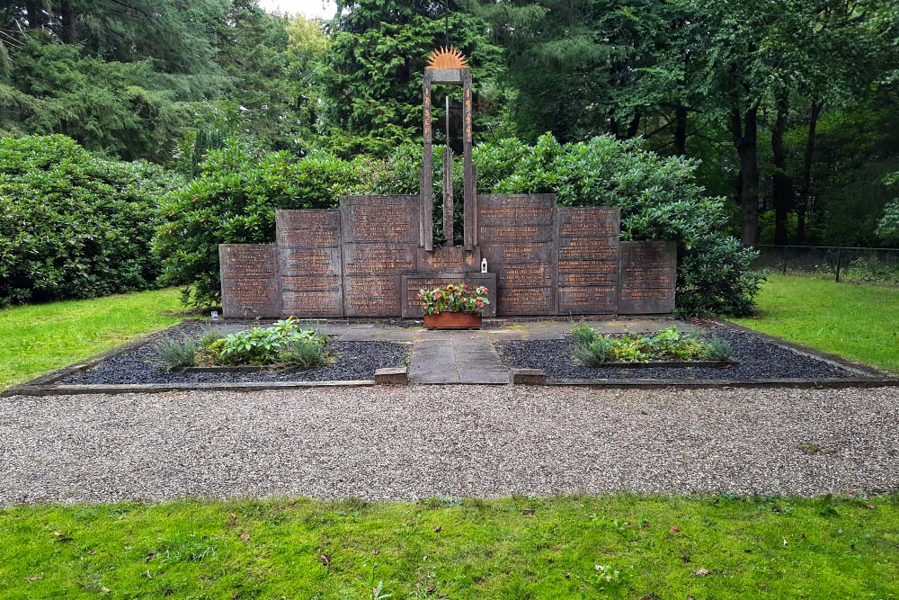 Massagraf en Monument Wolfheze 