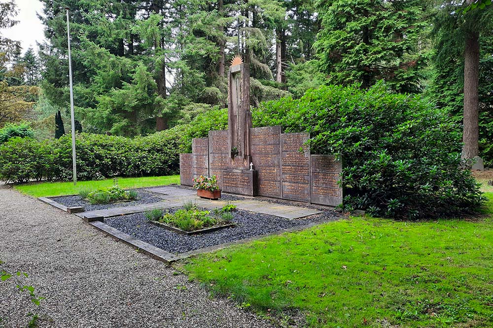 Massagraf en Monument Wolfheze  #5