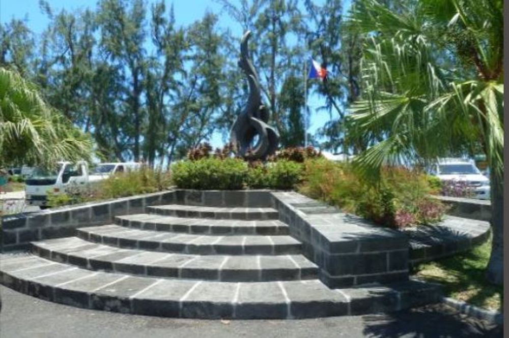 War Memorial Saint-Leu #1
