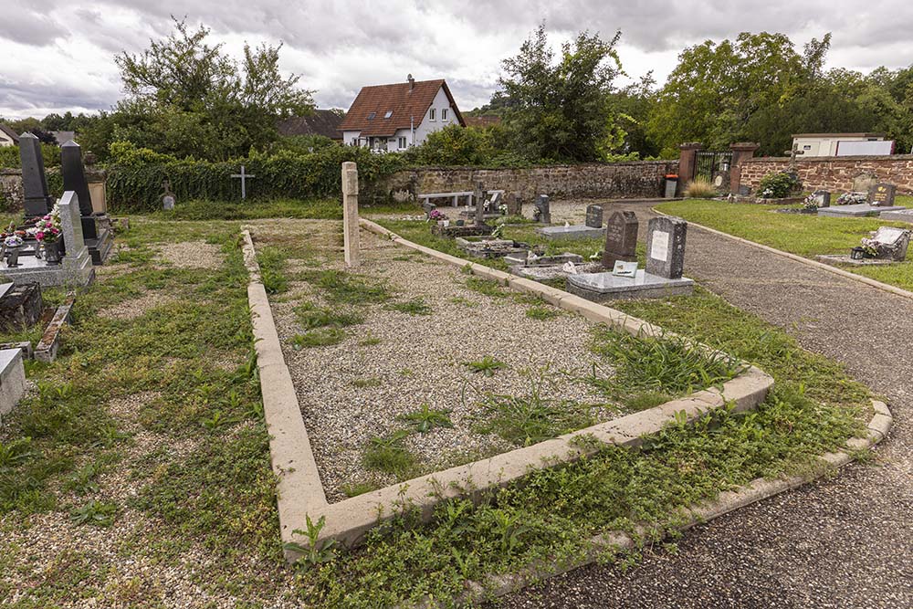 Common Mass Grave with Cross 1870-71 #4