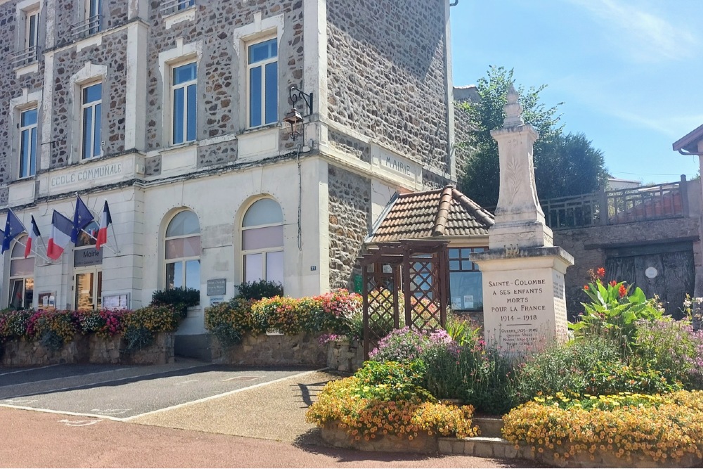 War Memorial Sainte-Colombe-sur-Gand