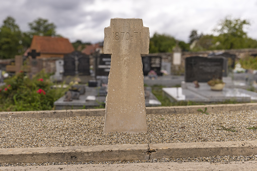 Gemeenschappelijk Massagraf met Kruis 1870-71 #2