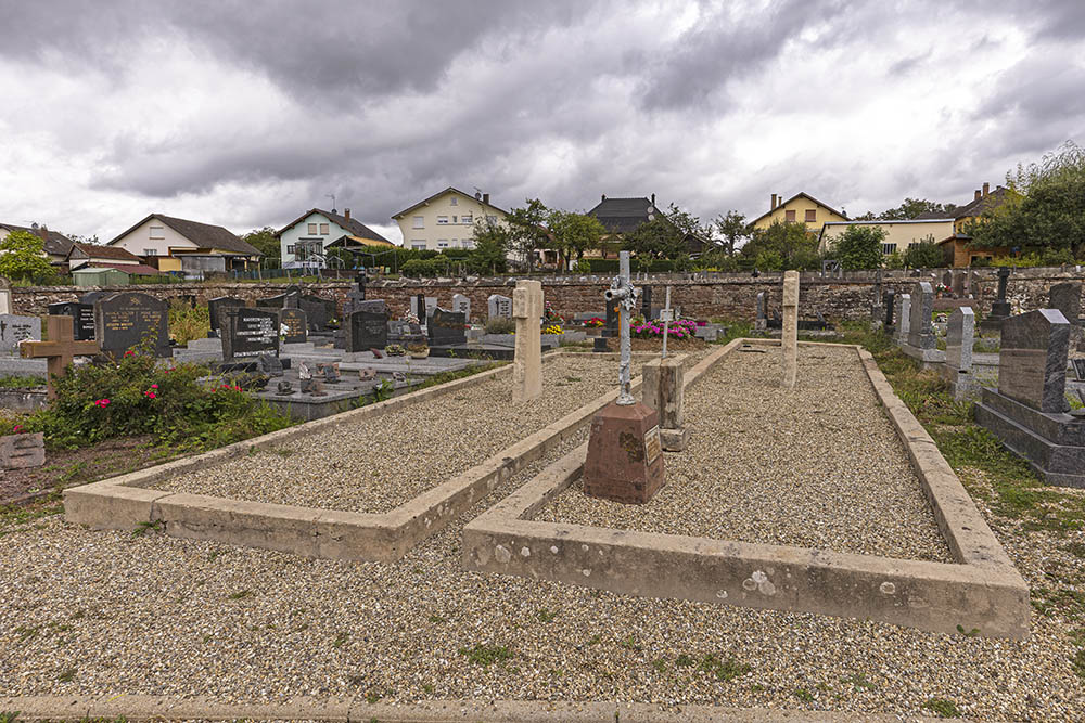 Gemeenschappelijk Massagraf met Kruis 1870-71 en Twee Steles #2