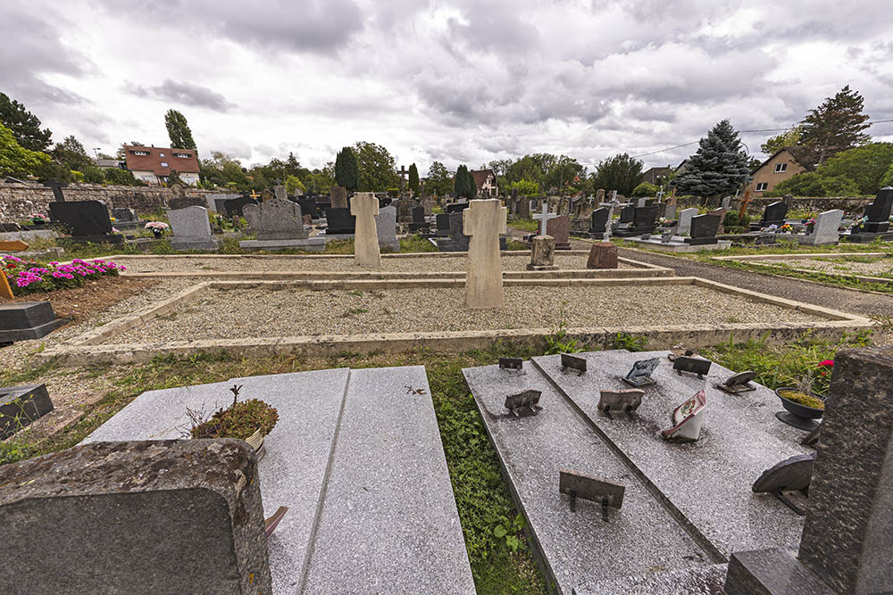 Gemeenschappelijk Massagraf met Kruis 1870-71 en Twee Steles #3