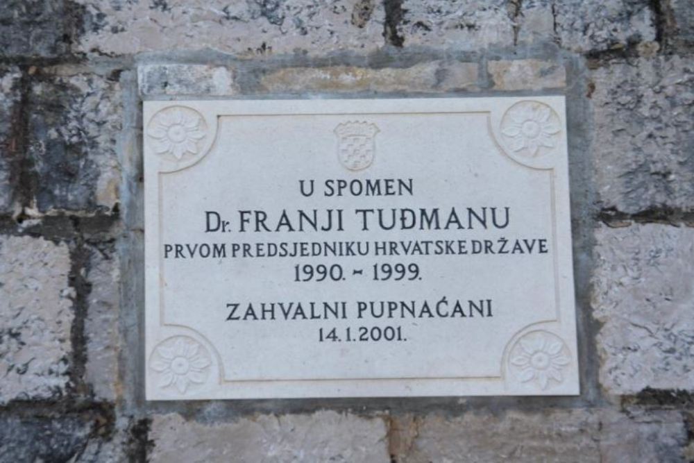 Plaquette Franjo Tuđman #1