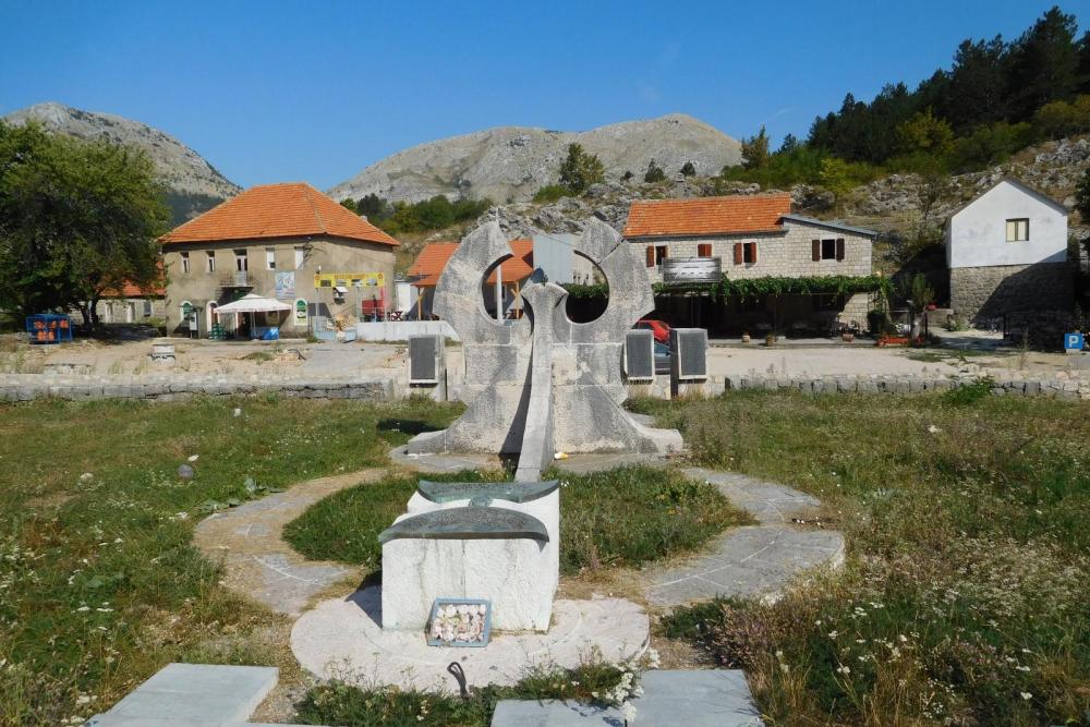 Monument Tweede Wereldoorlog Njeguski