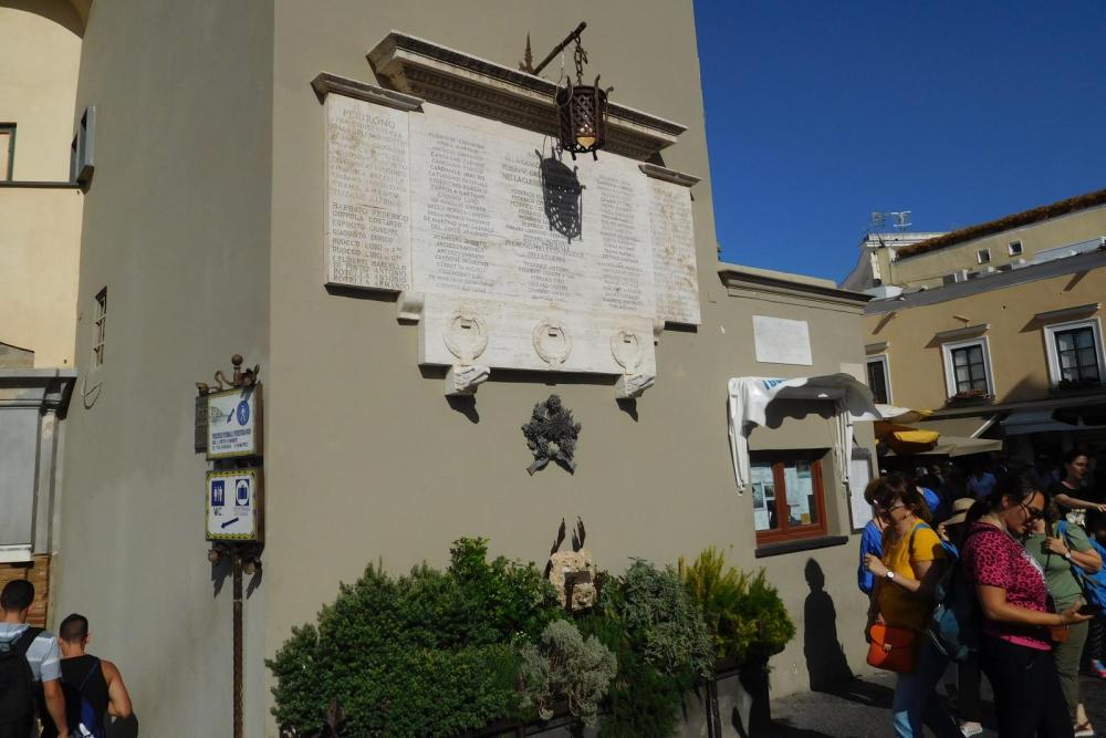 Oorlogsmonument Capri