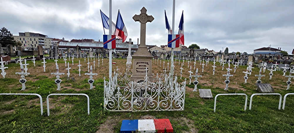 Franse Oorlogsgraven Chalon-sur-Saône #2