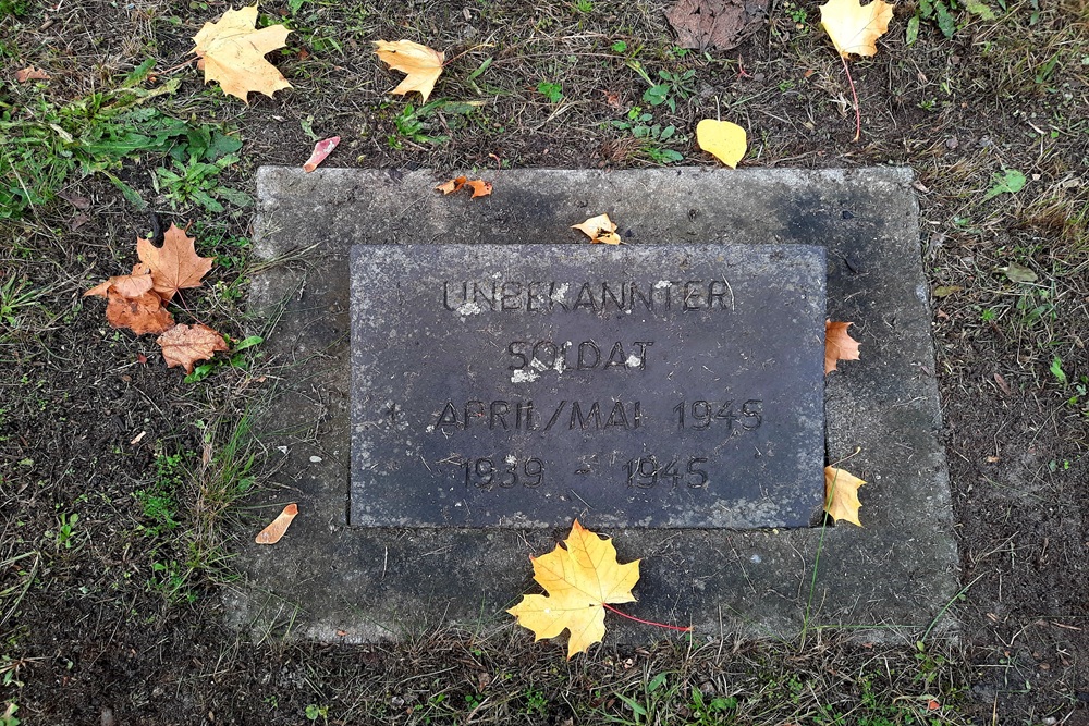 Duitse Oorlogsgraven Alter Friedrichsfelder Friedhof #3