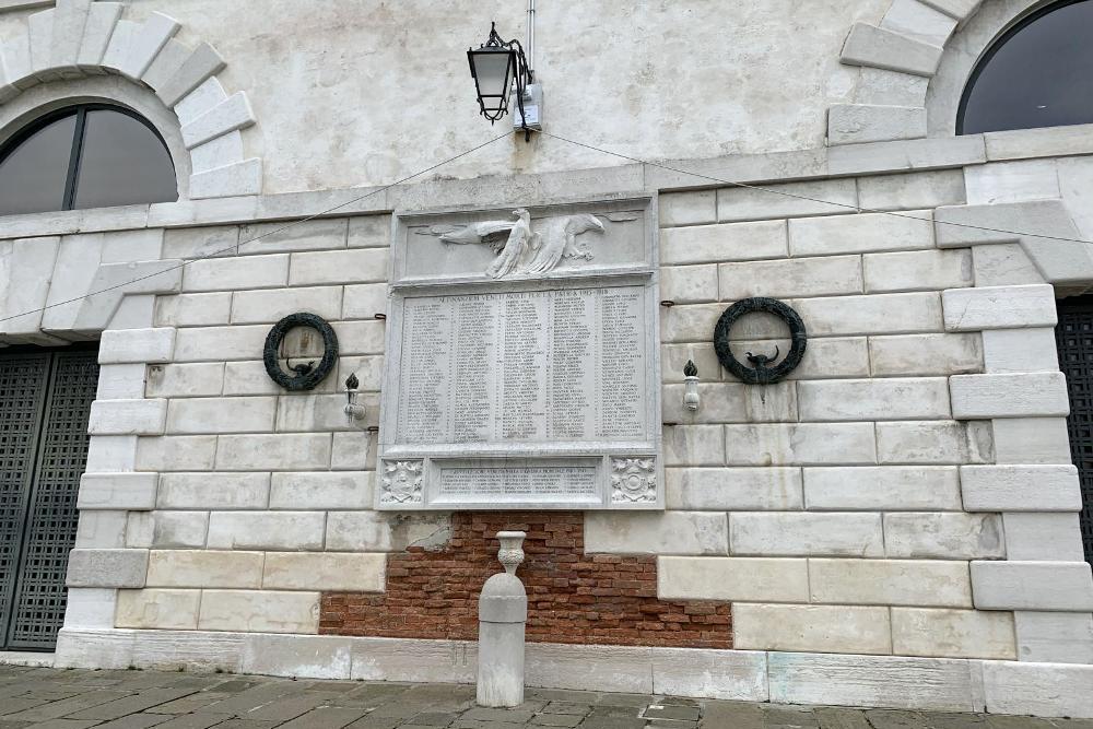 Oorlogsmonument Voormalige Financiers #1