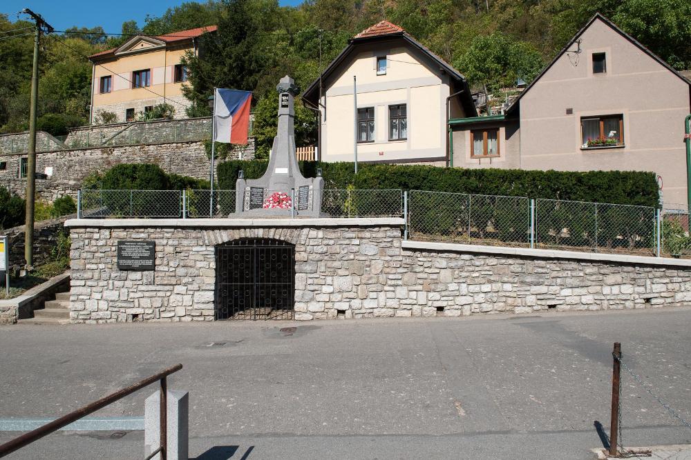 War Memorial Karlštejn #1