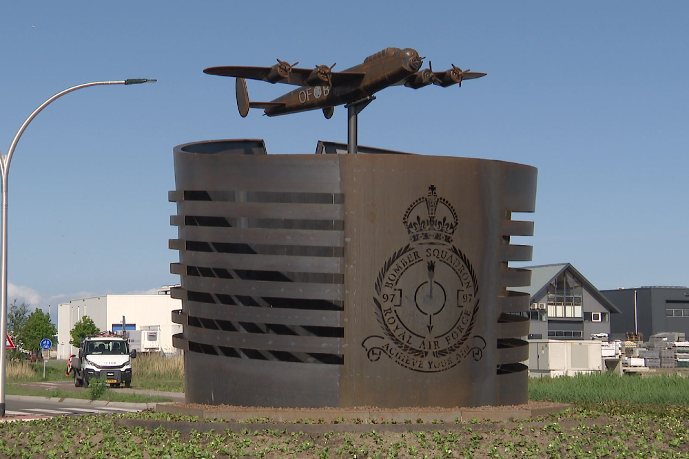 Monument Avro Lancaster Mk1 ED333 Urk