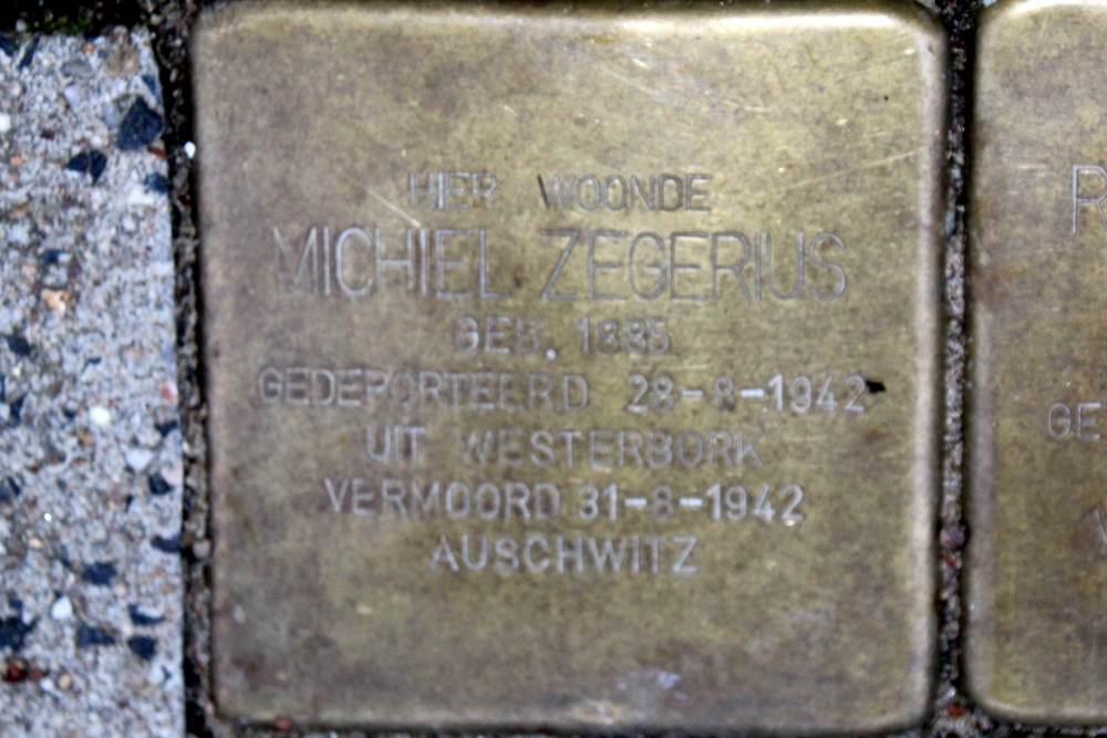 Stolpersteine Teding van Berkhoutstraat 83 #2