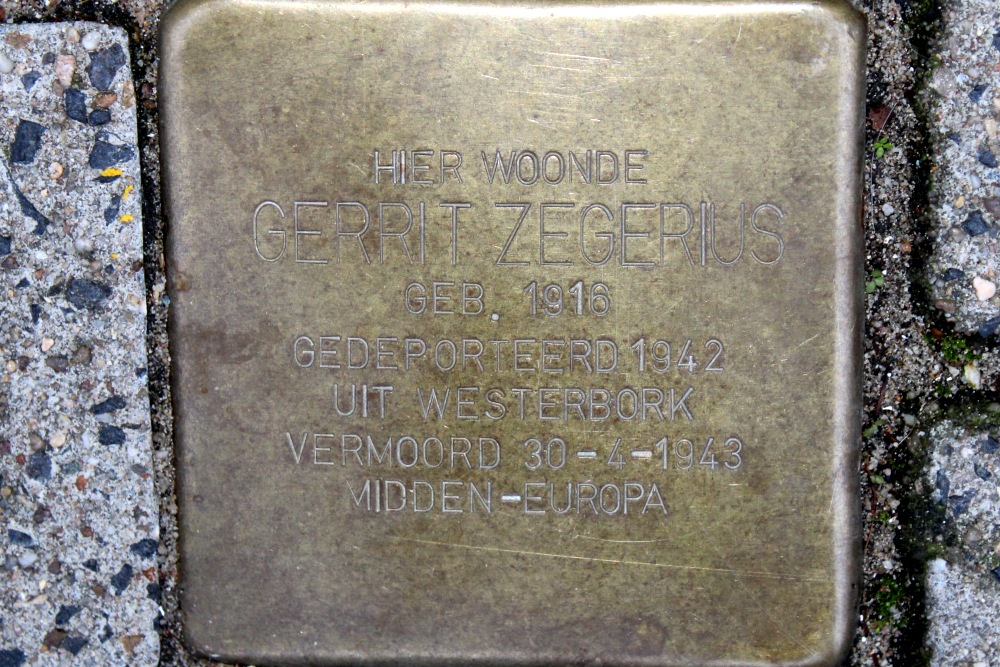 Stolpersteine Teding van Berkhoutstraat 83 #4