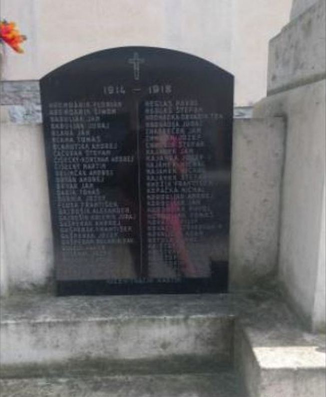 Oorlogsmonument Raková #1