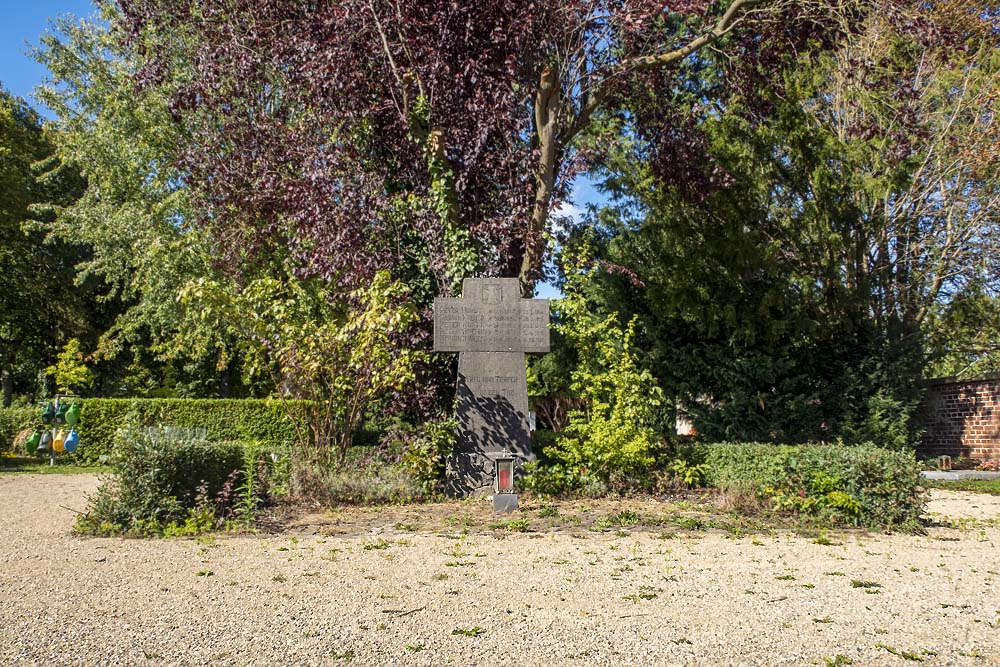 Gedenkkruis Begraafplaats Bliesheim #2