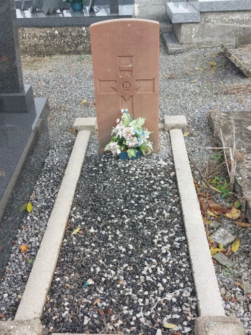 Oorlogsgraven van het Gemenebest Leval #2