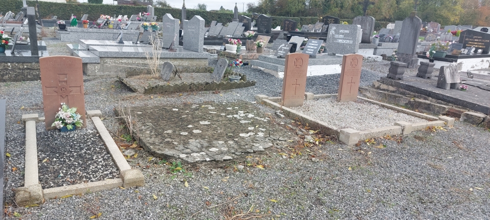 Oorlogsgraven van het Gemenebest Leval #3